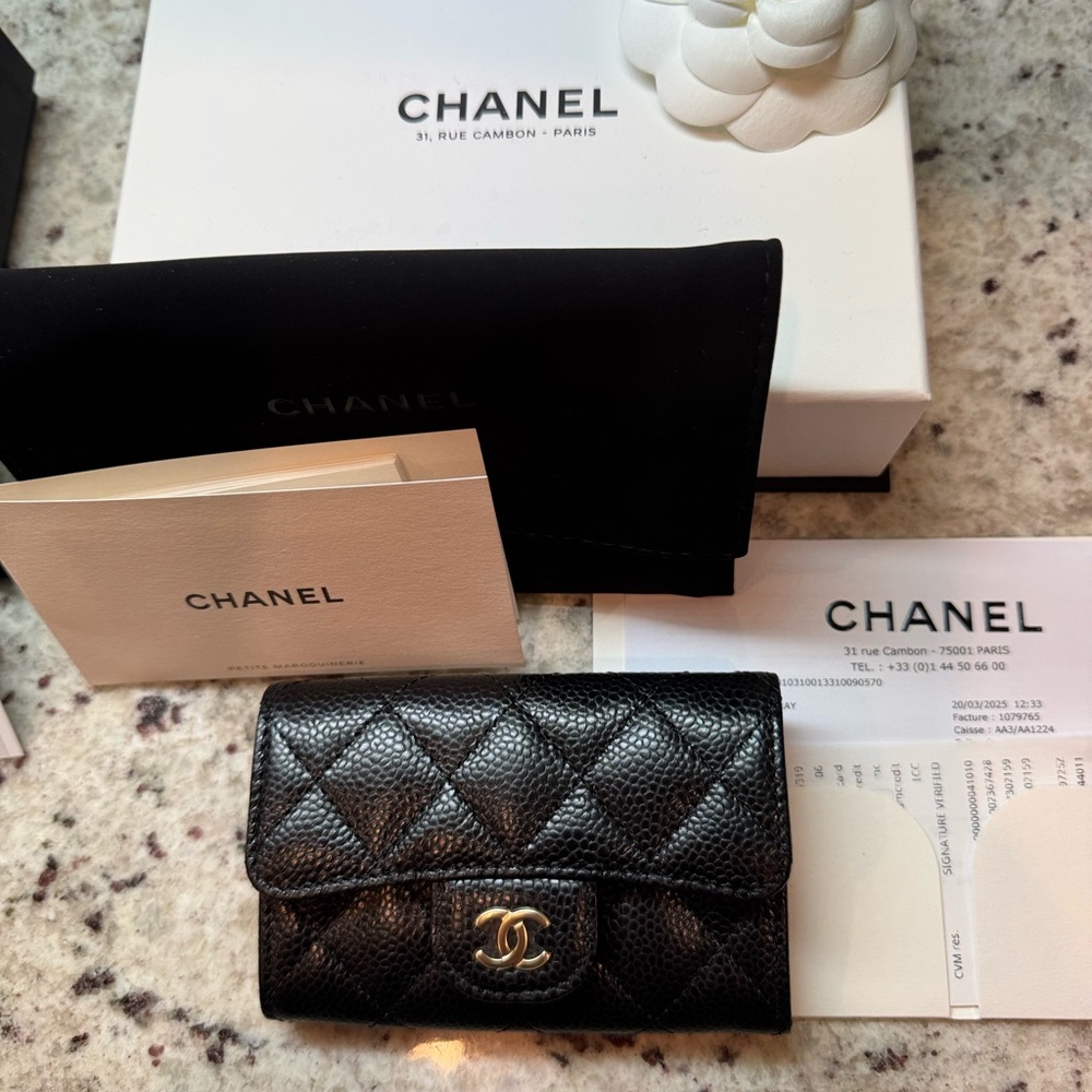 NEW - CHANEL Black Caviar Quilted Classic Flap Cardholder Wallet with Gold Logo